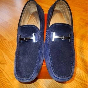 Tods size 11 driver in blue suede